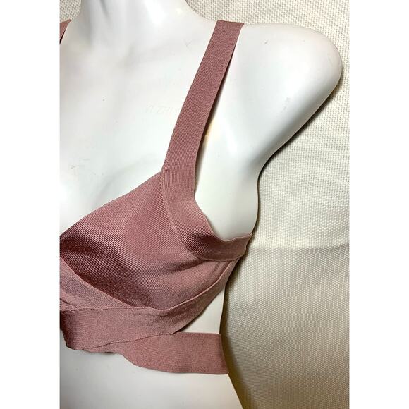 Women's BCBGMAXAZRIA Deep V-Neck Cut Out Bandage Bralette Crop Top Pink Size XS - Picture 2 of 9